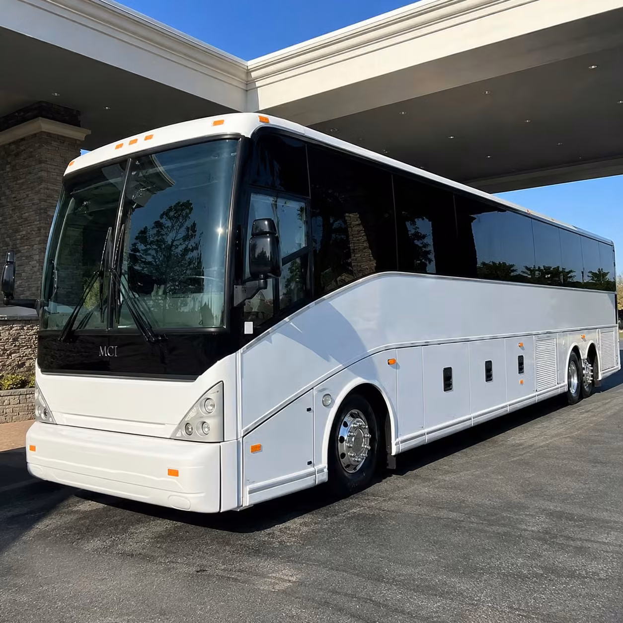 colorado springs airport group shuttles that run on your schedule