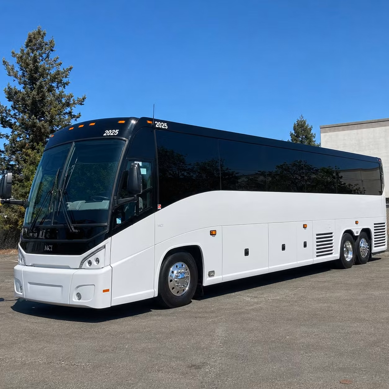 you can find and book long distance transportation in colorado springs and any nearby city